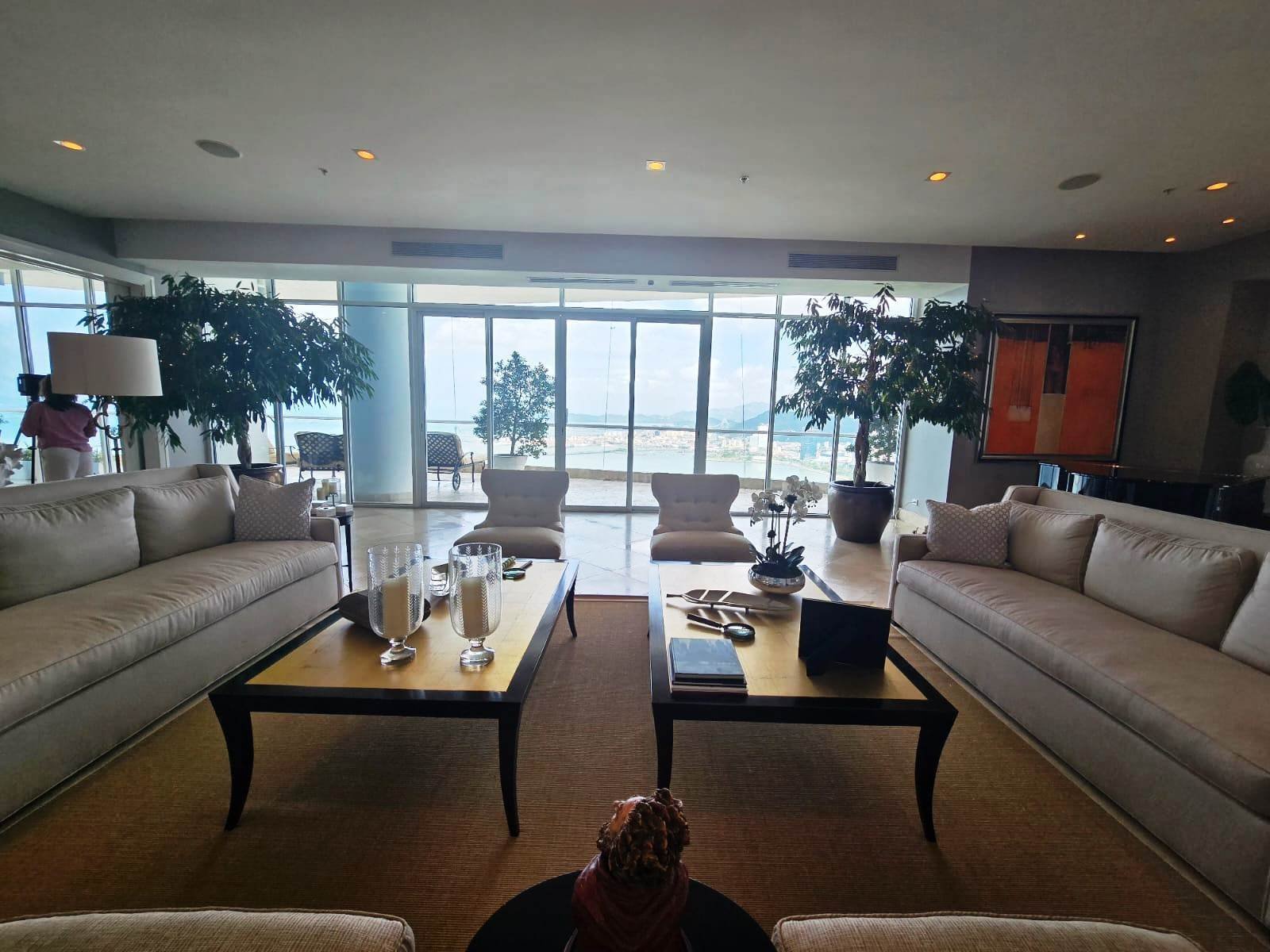 Full-Floor Penthouse at The Point, Punta Paitilla - Gallery image 25