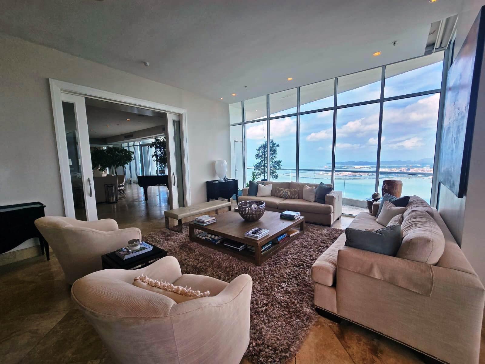 Full-Floor Penthouse at The Point, Punta Paitilla - Gallery image 29