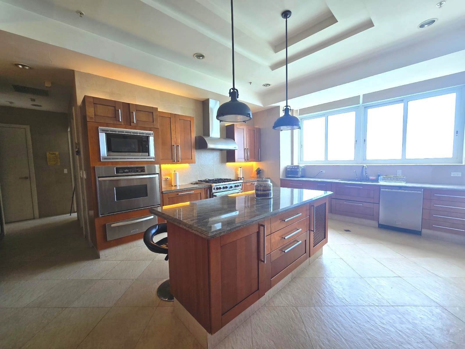Full-Floor Penthouse at The Point, Punta Paitilla - Gallery image 39