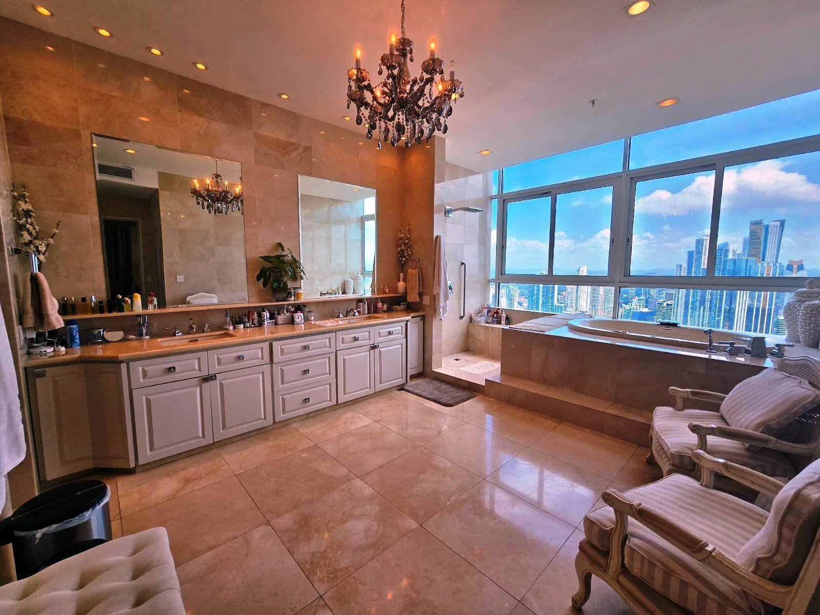 Full-Floor Penthouse at The Point, Punta Paitilla - Gallery image 4