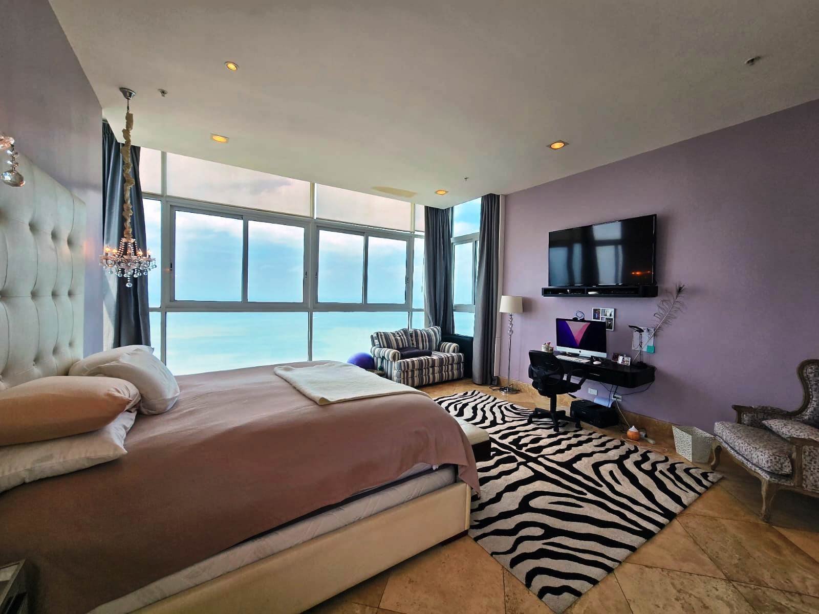 Full-Floor Penthouse at The Point, Punta Paitilla - Gallery image 43