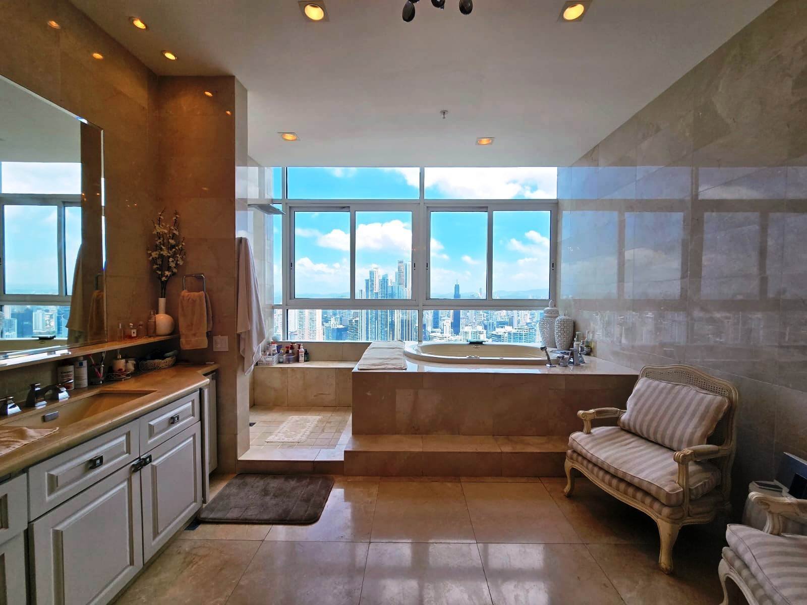 Full-Floor Penthouse at The Point, Punta Paitilla - Gallery image 49