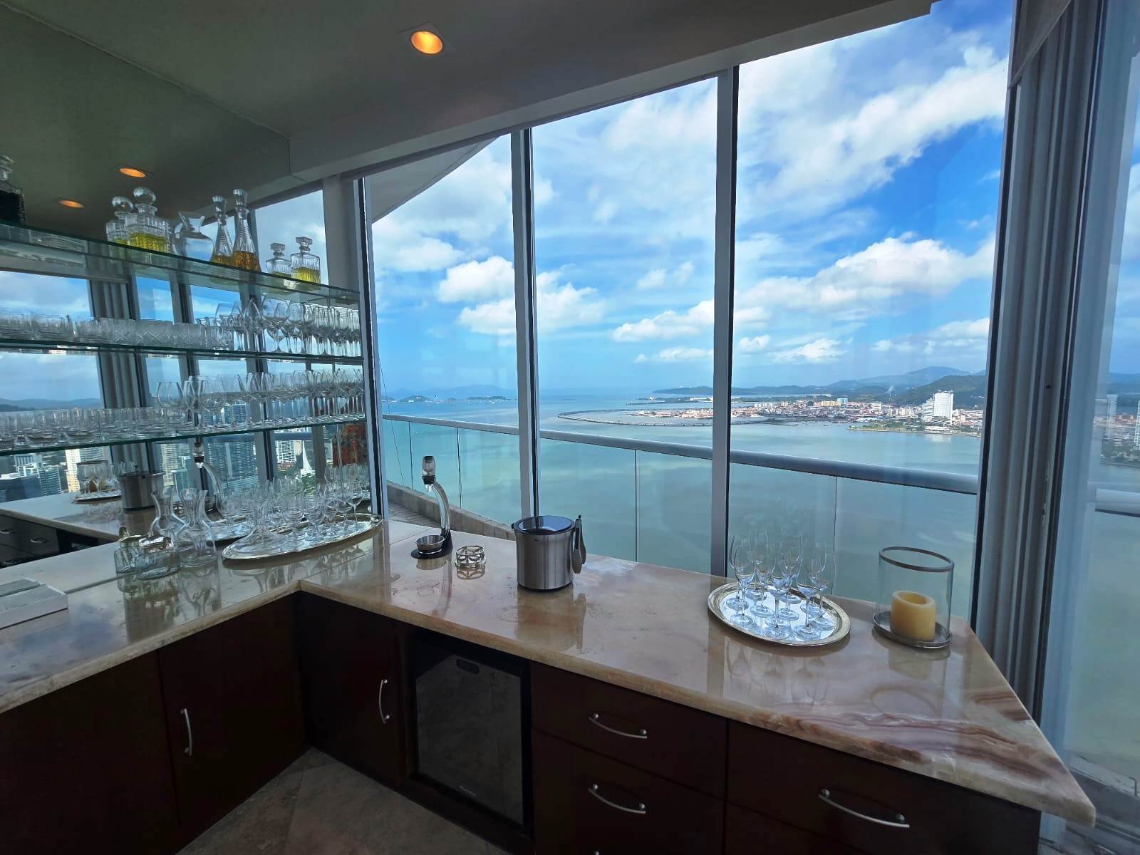 Full-Floor Penthouse at The Point, Punta Paitilla - Gallery image 5
