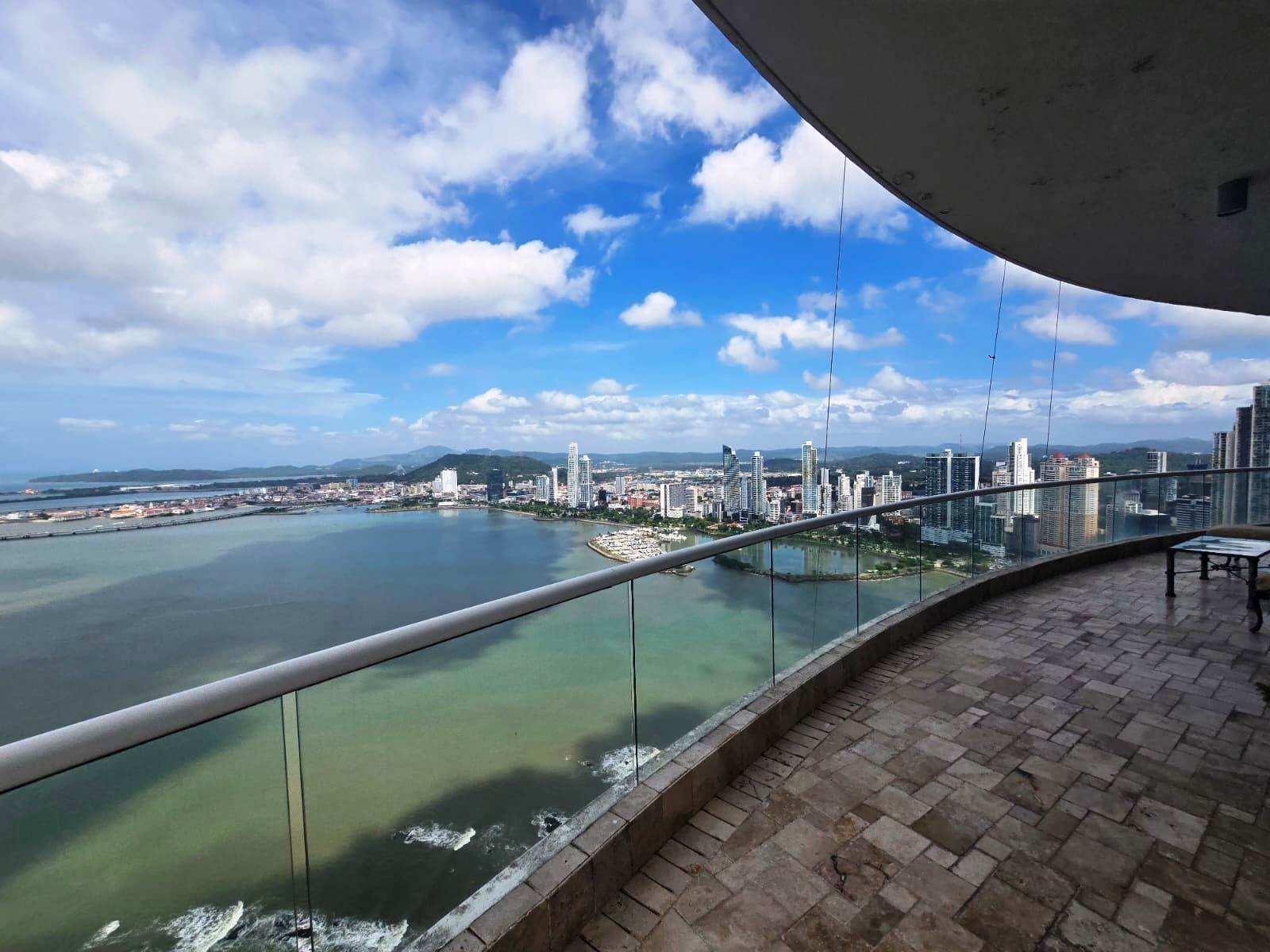 Full-Floor Penthouse at The Point, Punta Paitilla - Gallery image 9