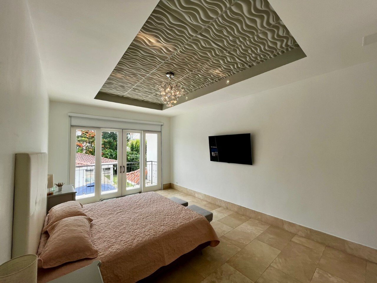 Two-Story Family Residence in Santa Maria - Gallery image 2