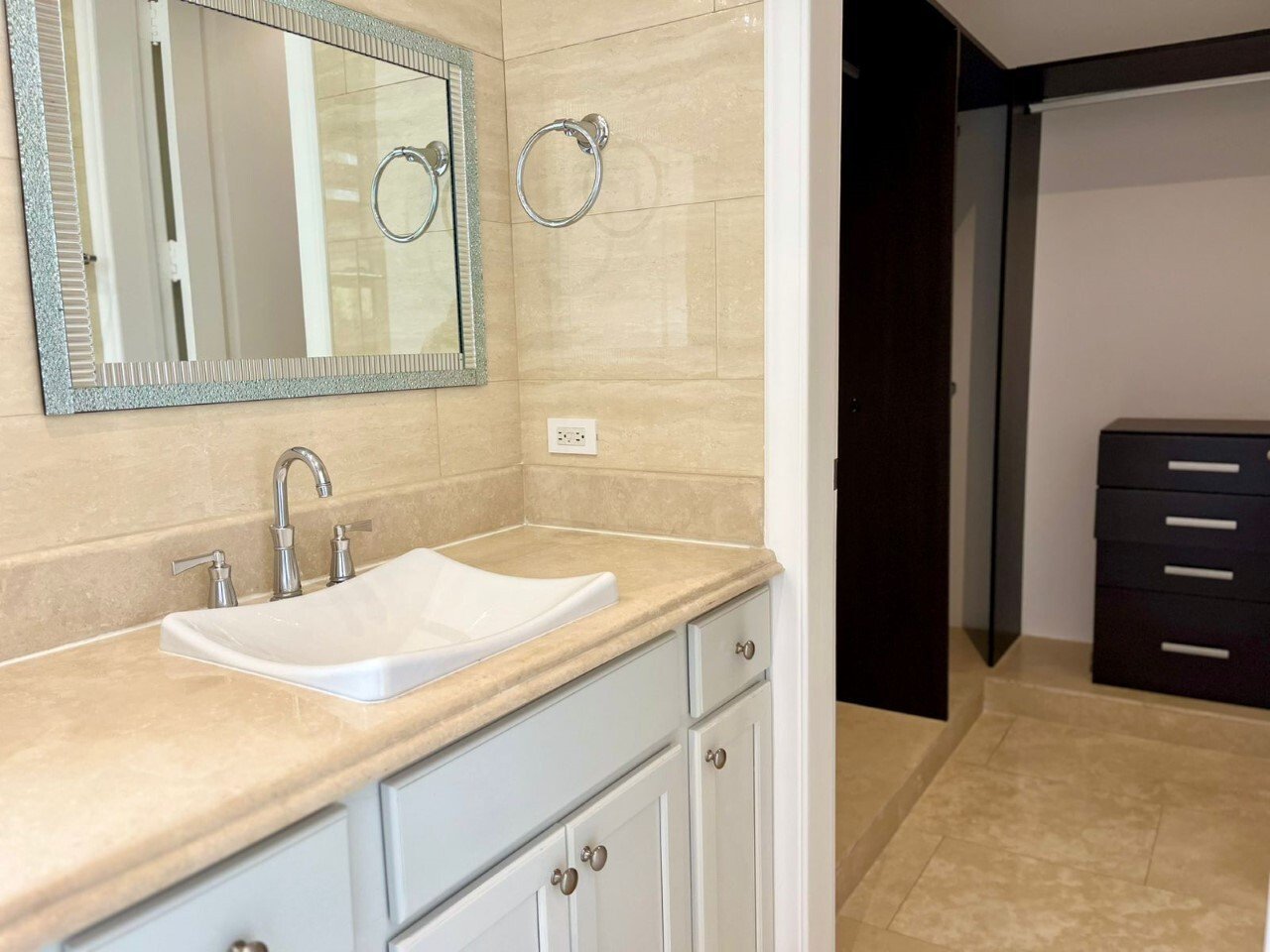 Two-Story Family Residence in Santa Maria - Gallery image 29