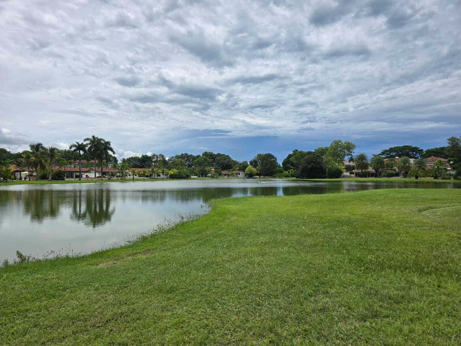 Lakefront Building Lot in Buenaventura Resort - Gallery image 3
