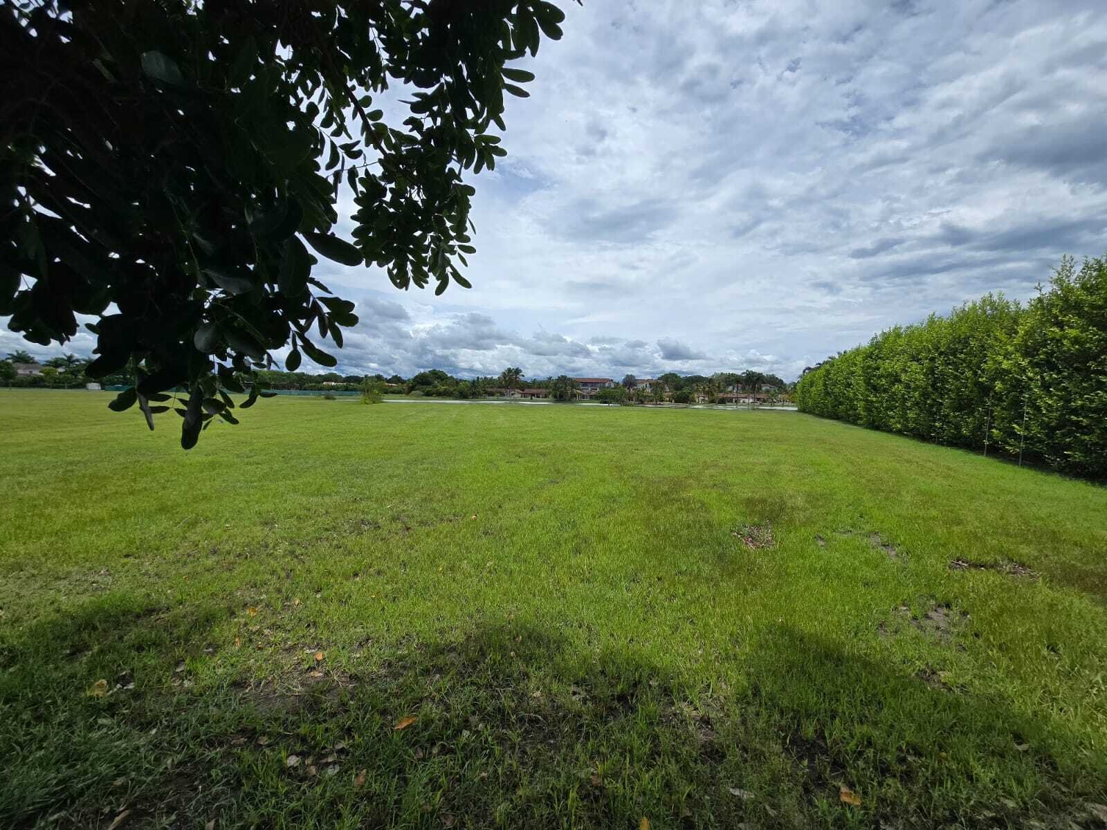 Lakefront Building Lot in Buenaventura Resort - Gallery image 7