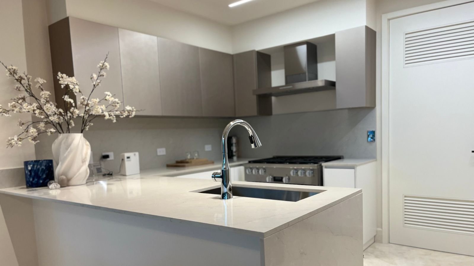 The Palms Beach Resort Apartment, Ocean Reef Islands - Gallery image 16
