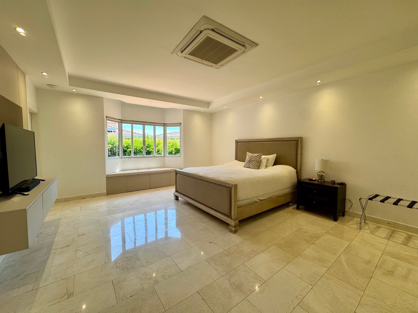 Remodeled Modern Home, Costa de las Perlas - Gallery image 14