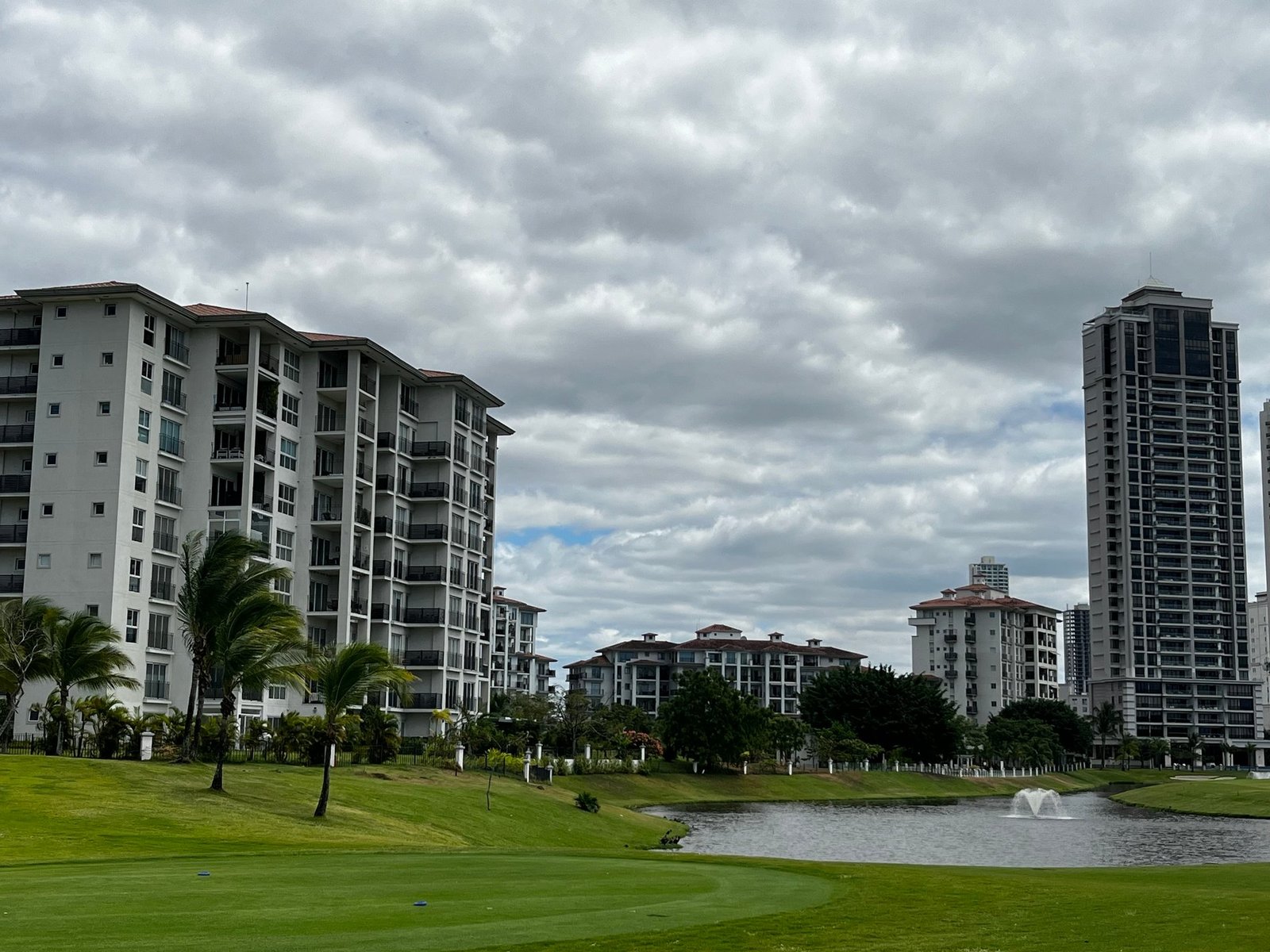 PH Altavia Golf Residence in Santa Maria - Gallery image 9