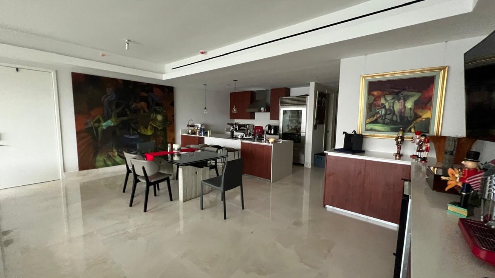 Seascape Beachfront Flat at Ocean Reef Islands - Gallery image 2