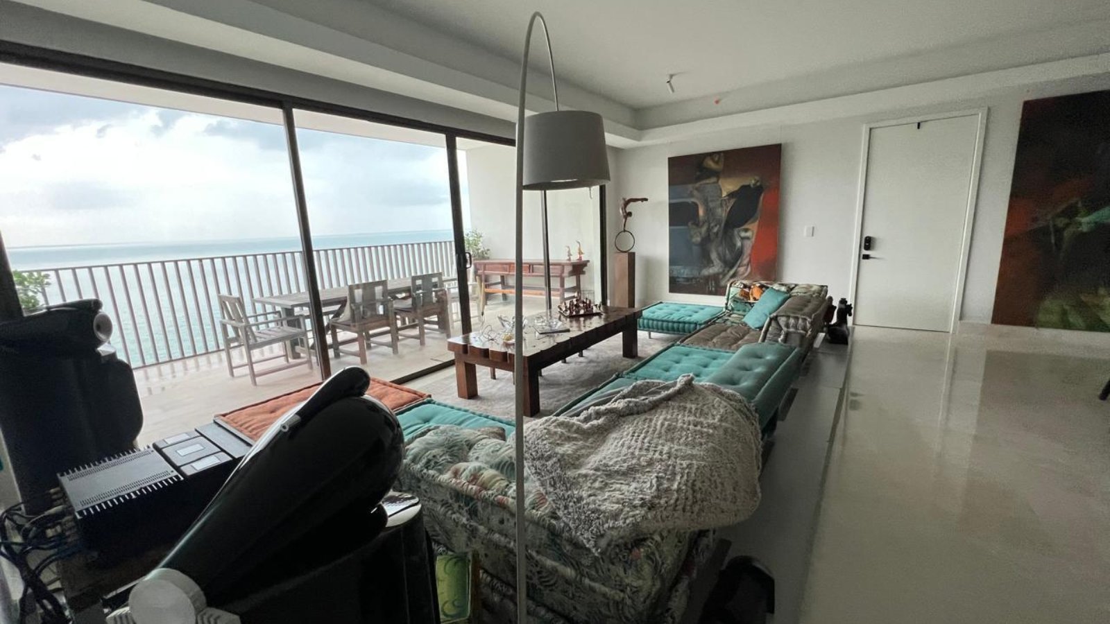 Seascape Beachfront Flat at Ocean Reef Islands - Gallery image 3