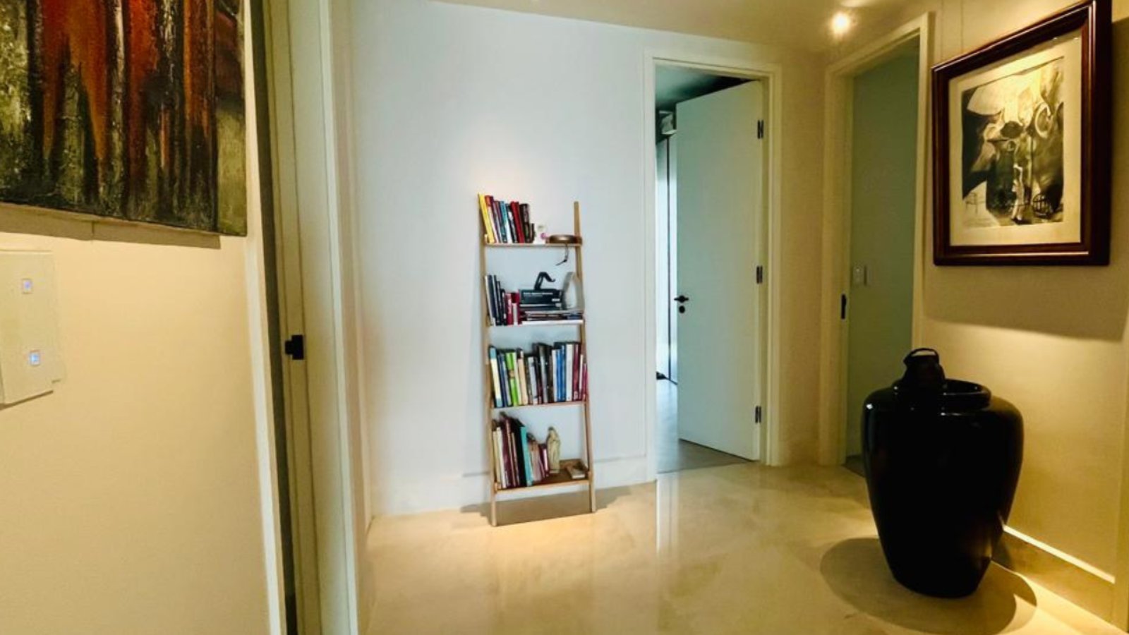 Seascape Beachfront Flat at Ocean Reef Islands - Gallery image 5