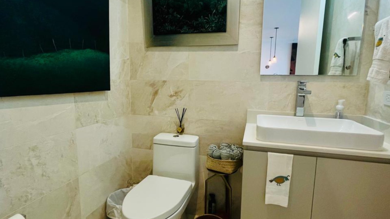 Seascape Beachfront Flat at Ocean Reef Islands - Gallery image 7