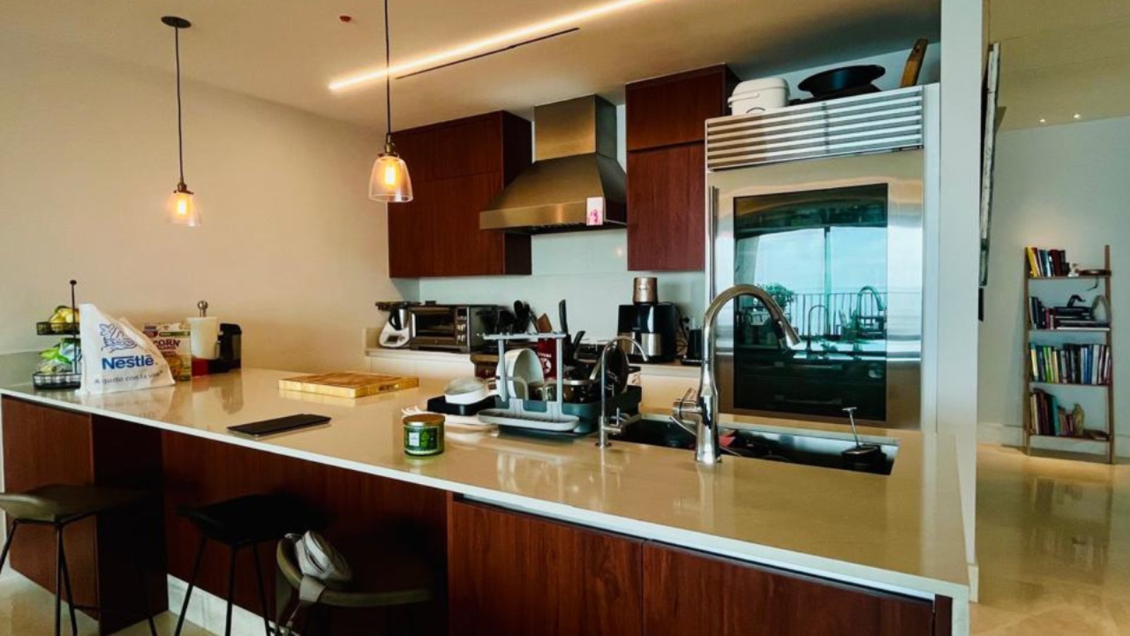Seascape Beachfront Flat at Ocean Reef Islands - Gallery image 8