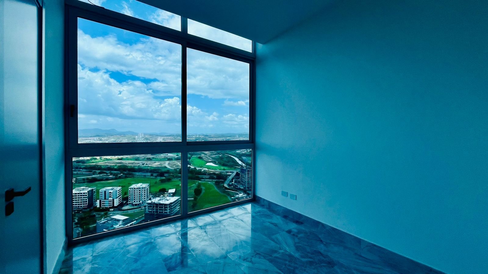 PH IVY Penthouse with Golf Views, Santa Maria - Gallery image 11