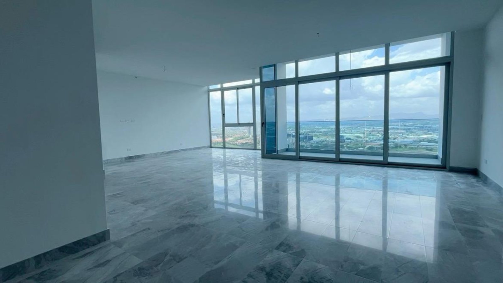 PH IVY Penthouse with Golf Views, Santa Maria - Gallery image 3