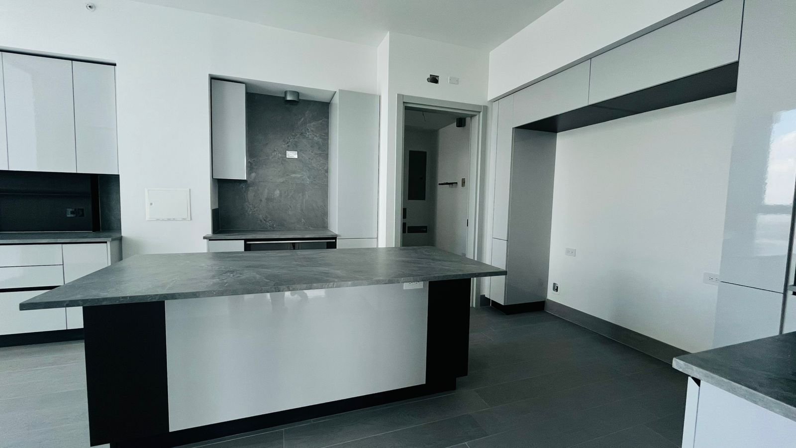 PH IVY Penthouse with Golf Views, Santa Maria - Gallery image 7