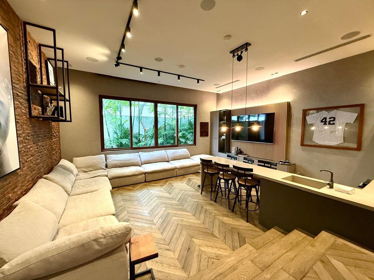 Balmoral Villa with Solar Power, Costa del Este - Gallery image 14