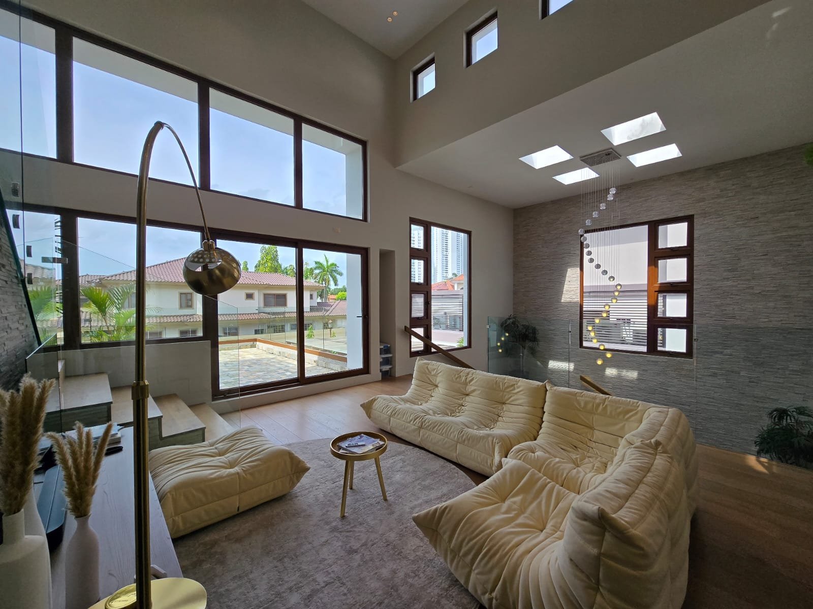 Balmoral Villa with Solar Power, Costa del Este - Gallery image 30