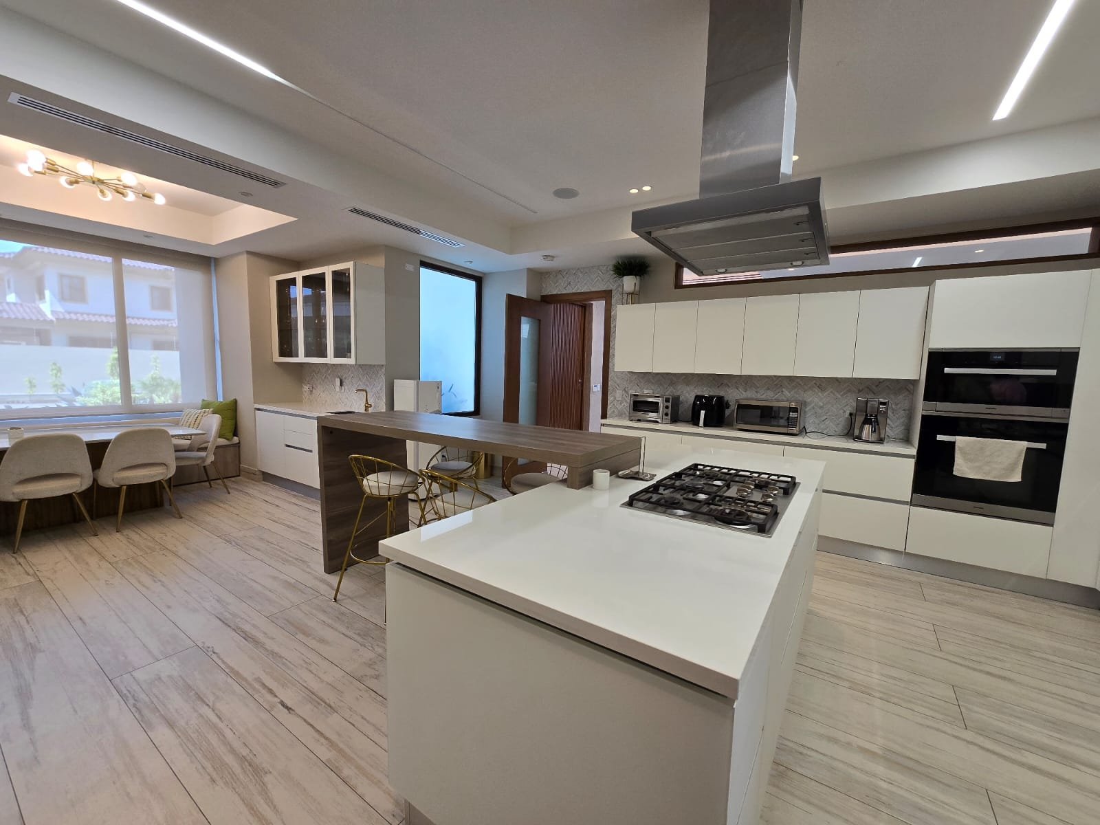 Balmoral Villa with Solar Power, Costa del Este - Gallery image 37