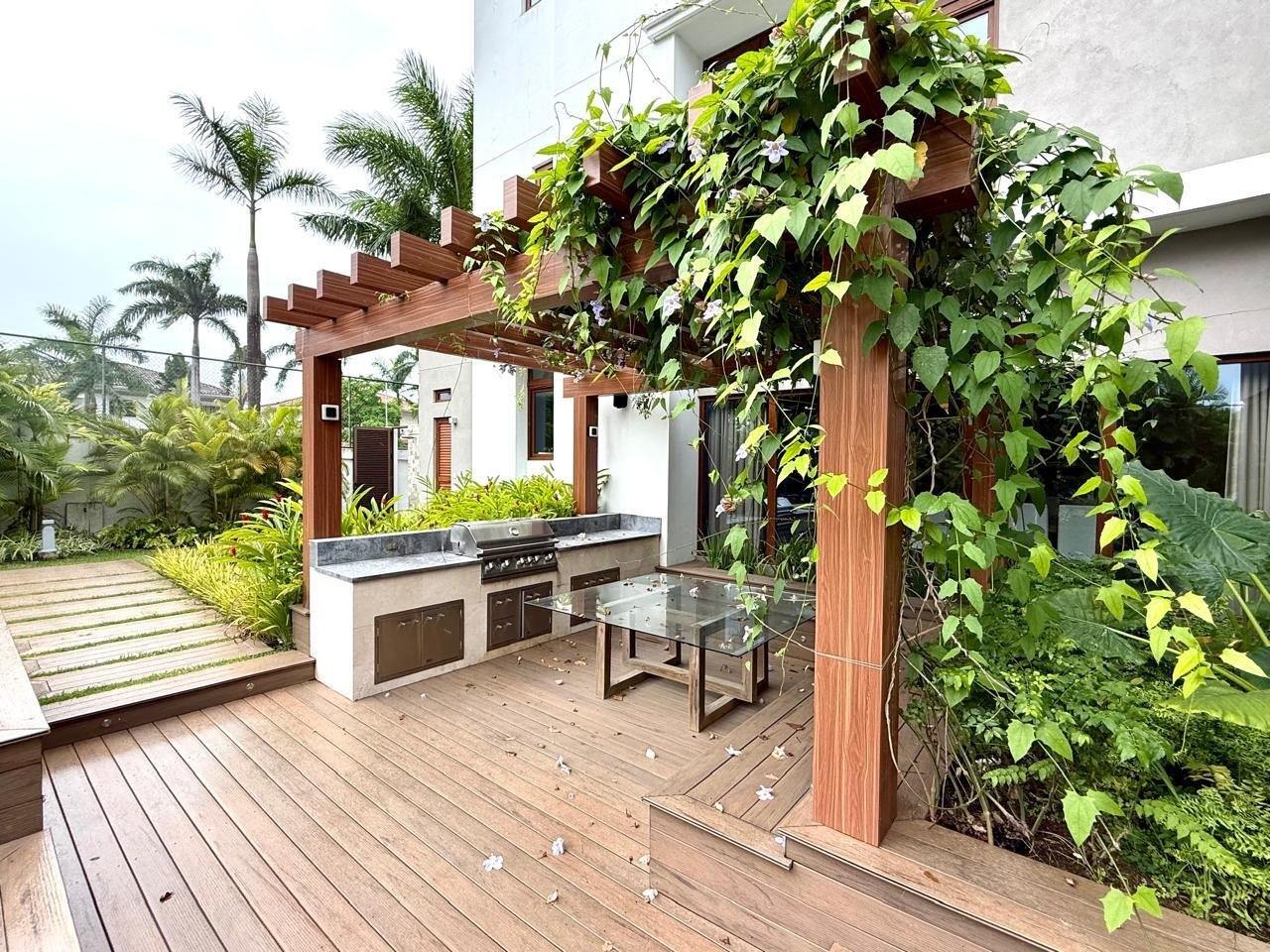 Balmoral Villa with Solar Power, Costa del Este - Gallery image 7