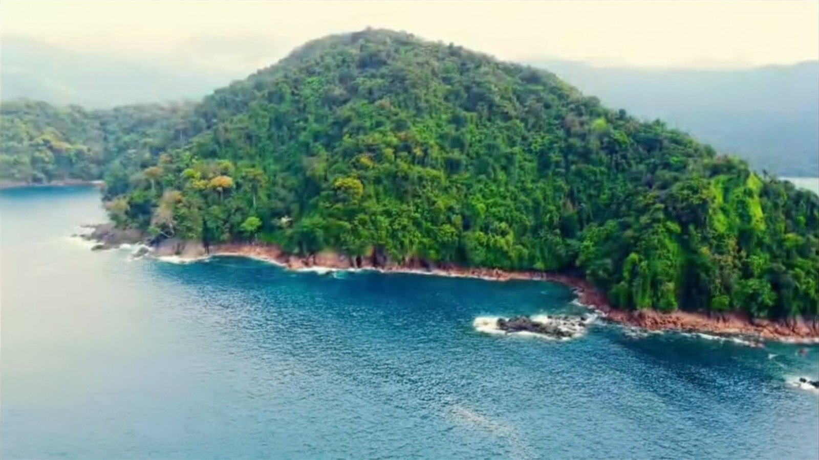 820-Hectare Oceanfront Land at Pinas Bay, Darien - Gallery image 9