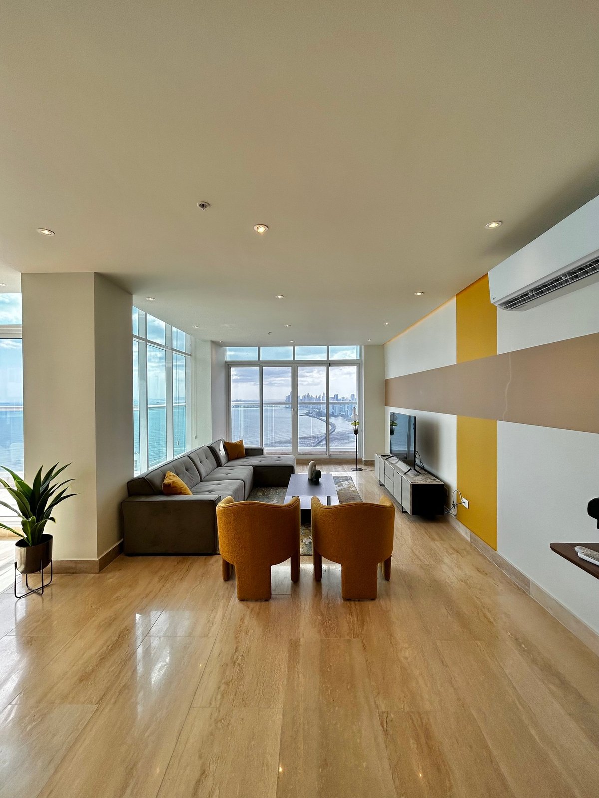 Furnished Duplex Penthouse at The Regent, Costa del Este - Gallery image 14