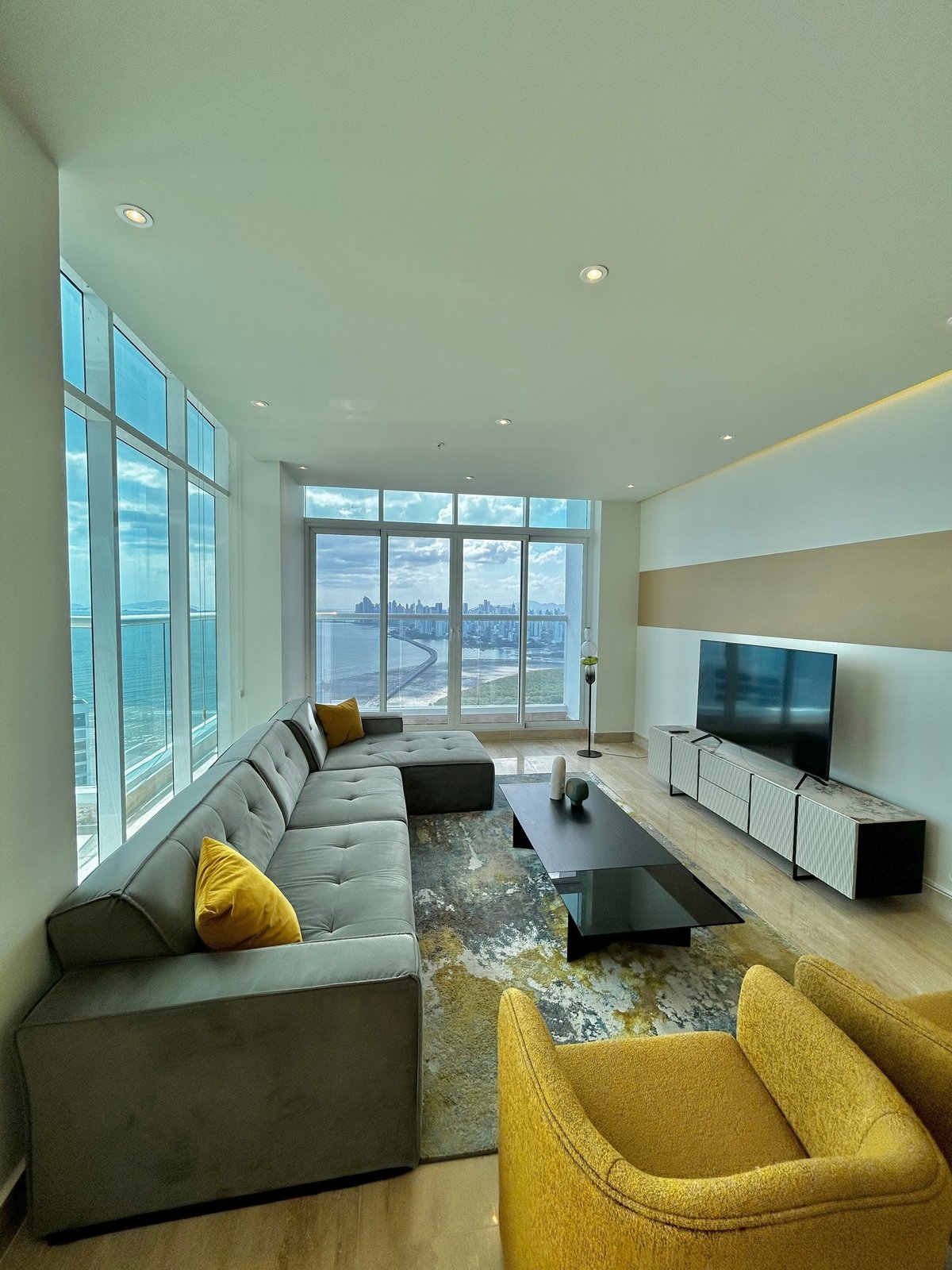 Furnished Duplex Penthouse at The Regent, Costa del Este - Gallery image 20