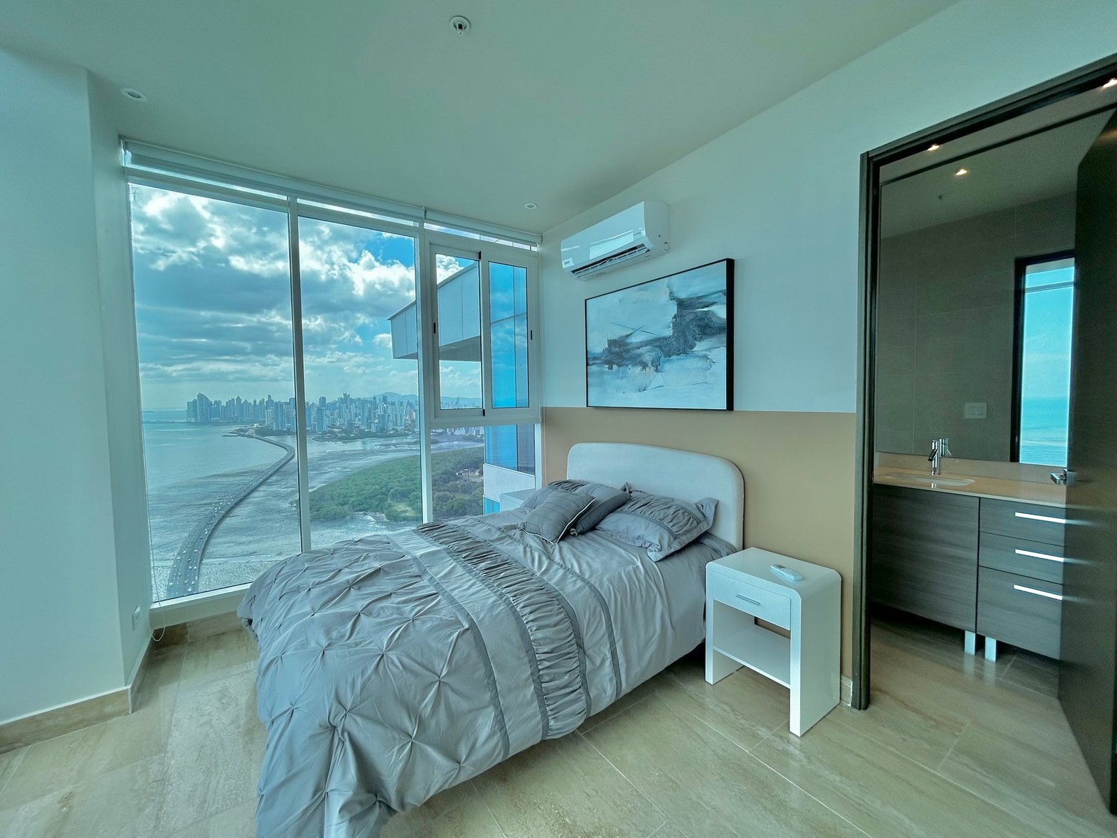 Furnished Duplex Penthouse at The Regent, Costa del Este - Gallery image 9