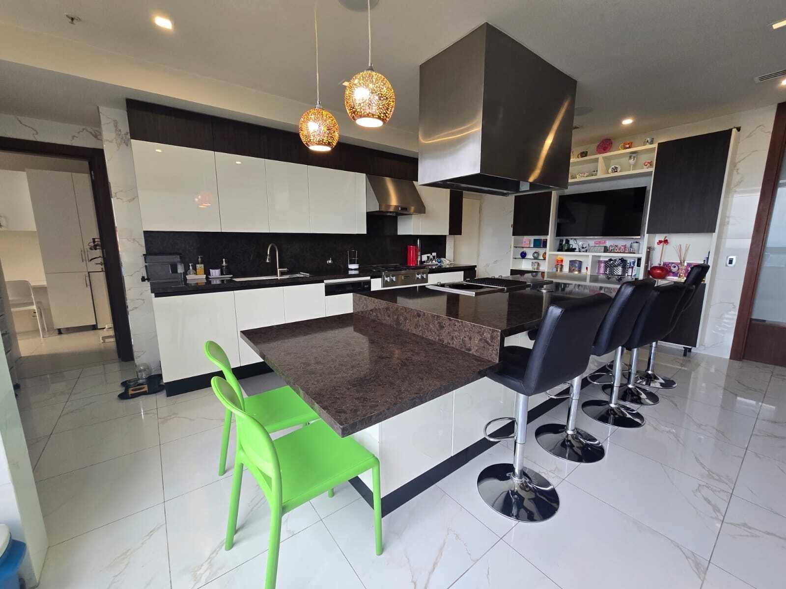 Duplex Penthouse with Rooftop at PH La Vista, Santa Maria - Gallery image 17