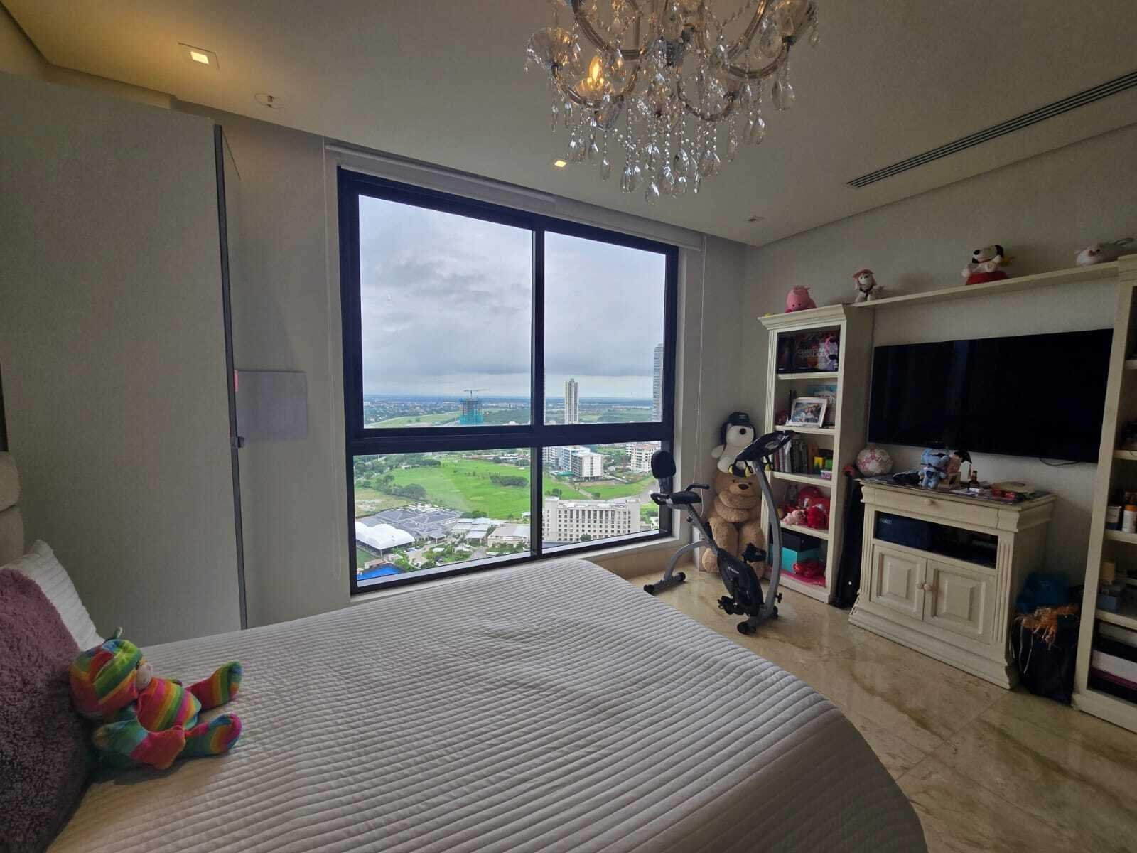 Duplex Penthouse with Rooftop at PH La Vista, Santa Maria - Gallery image 37