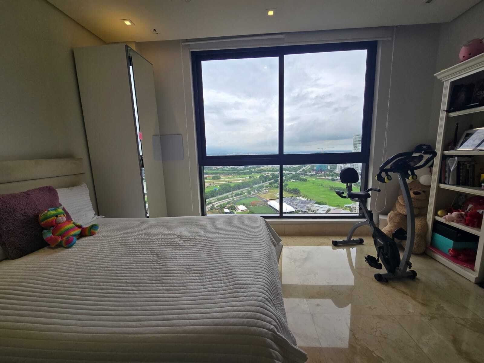 Duplex Penthouse with Rooftop at PH La Vista, Santa Maria - Gallery image 38