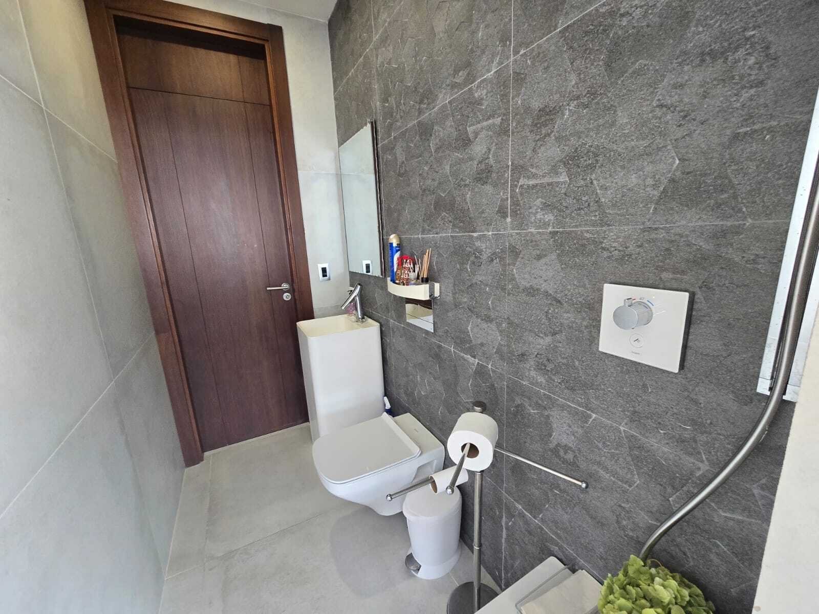 Duplex Penthouse with Rooftop at PH La Vista, Santa Maria - Gallery image 45
