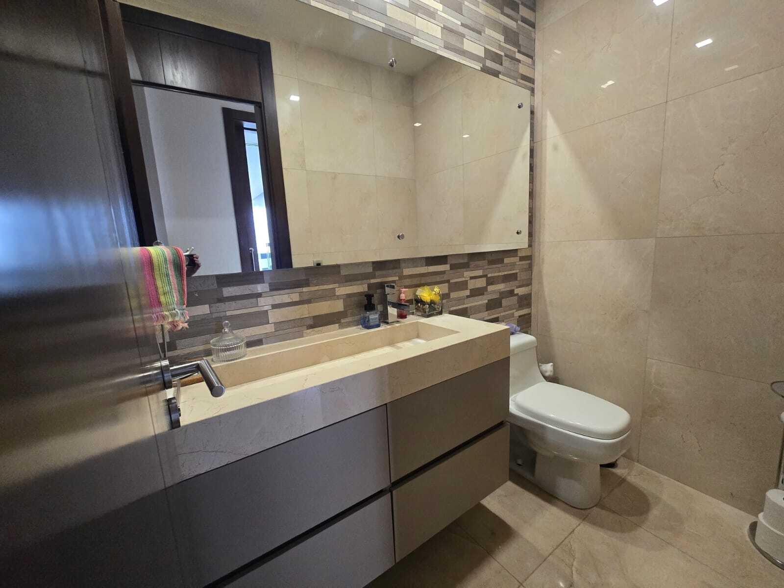 Duplex Penthouse with Rooftop at PH La Vista, Santa Maria - Gallery image 46